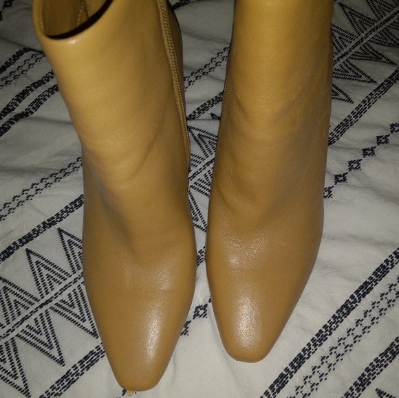 Vince Camuto Camel leather booties 6.5 - Picture 2 of 10
